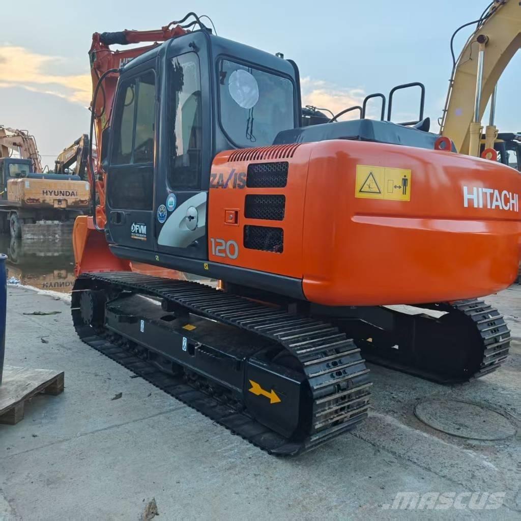 Hitachi ZX 120 Kāpurķēžu ekskavatori