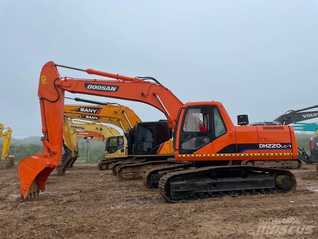 Doosan DH 220 Kāpurķēžu ekskavatori
