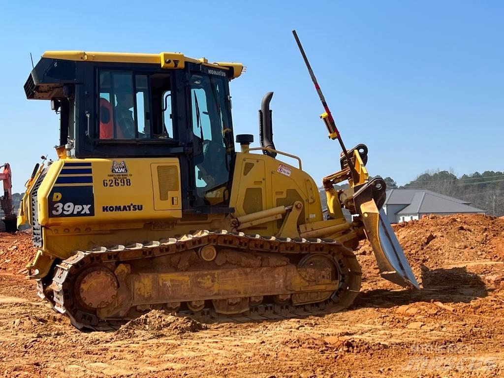 Komatsu D39px-24 Kāpurķēžu buldozeri
