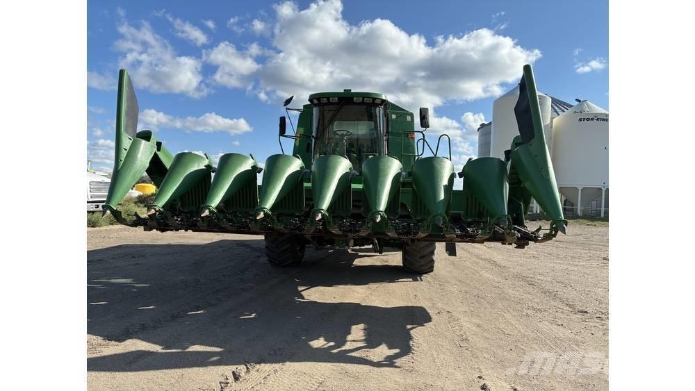 John Deere 9550 Ražas novākšanas kombaini