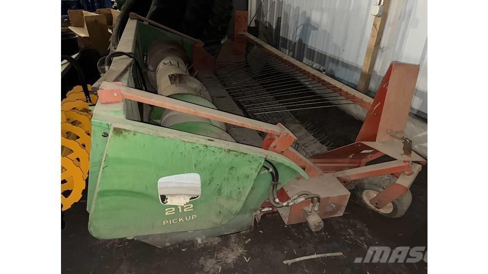 John Deere 9550 Ražas novākšanas kombaini