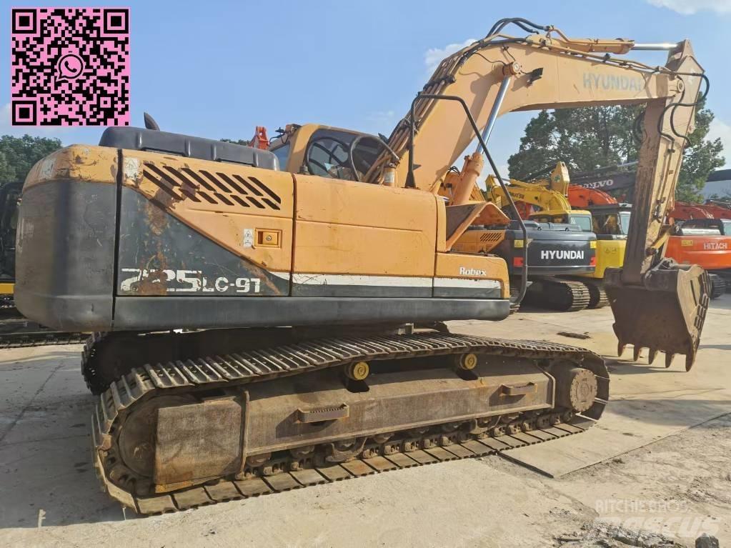 Hyundai 225 Kāpurķēžu ekskavatori