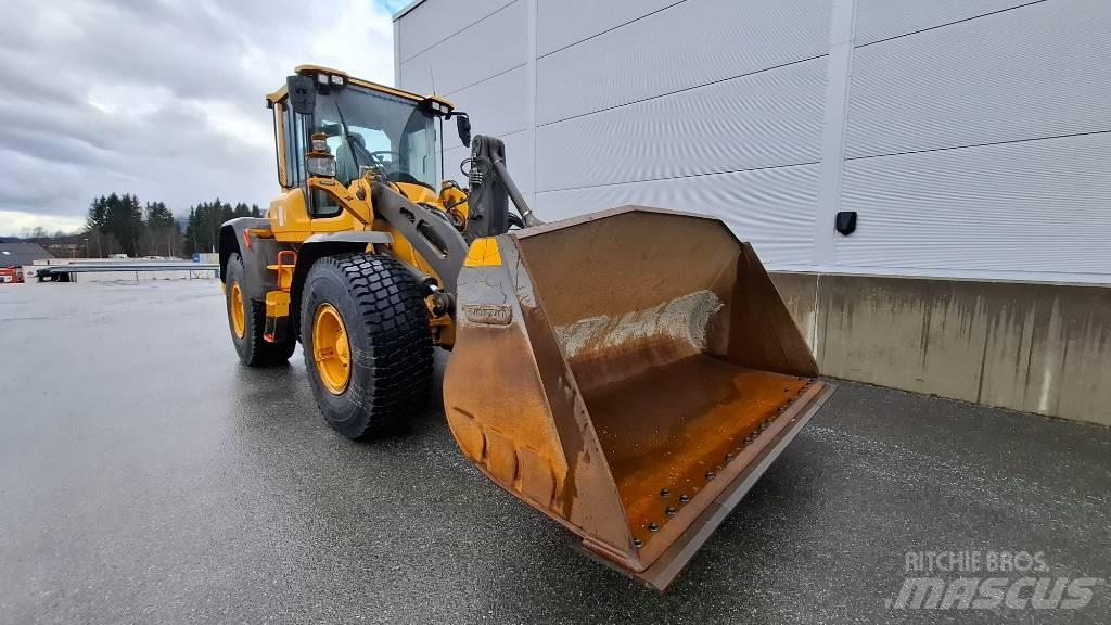 Volvo L90H Iekrāvēji uz riteņiem