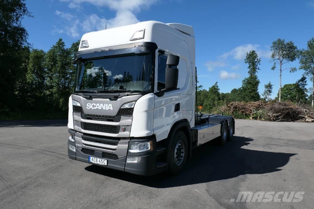 Scania G50B6x2NB Treileri ar āķi