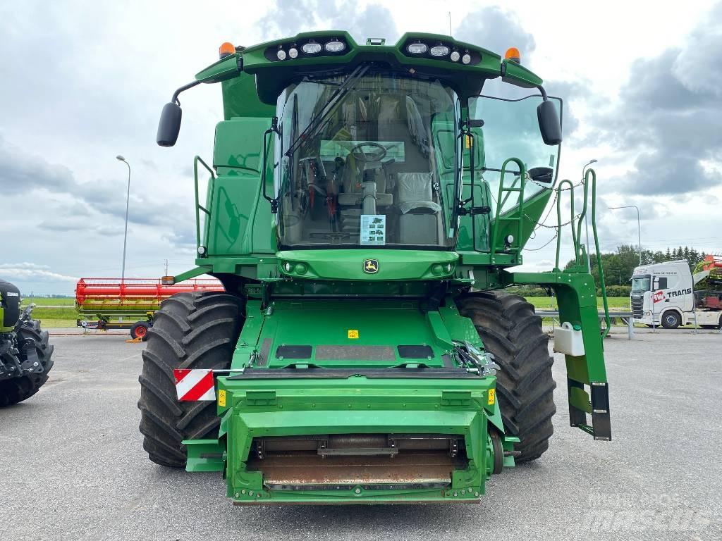 John Deere T 670 i Ražas novākšanas kombaini
