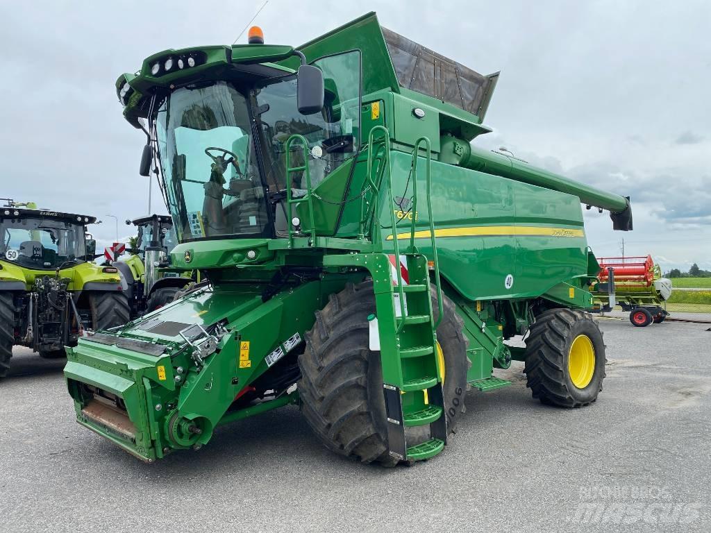 John Deere T 670 i Ražas novākšanas kombaini