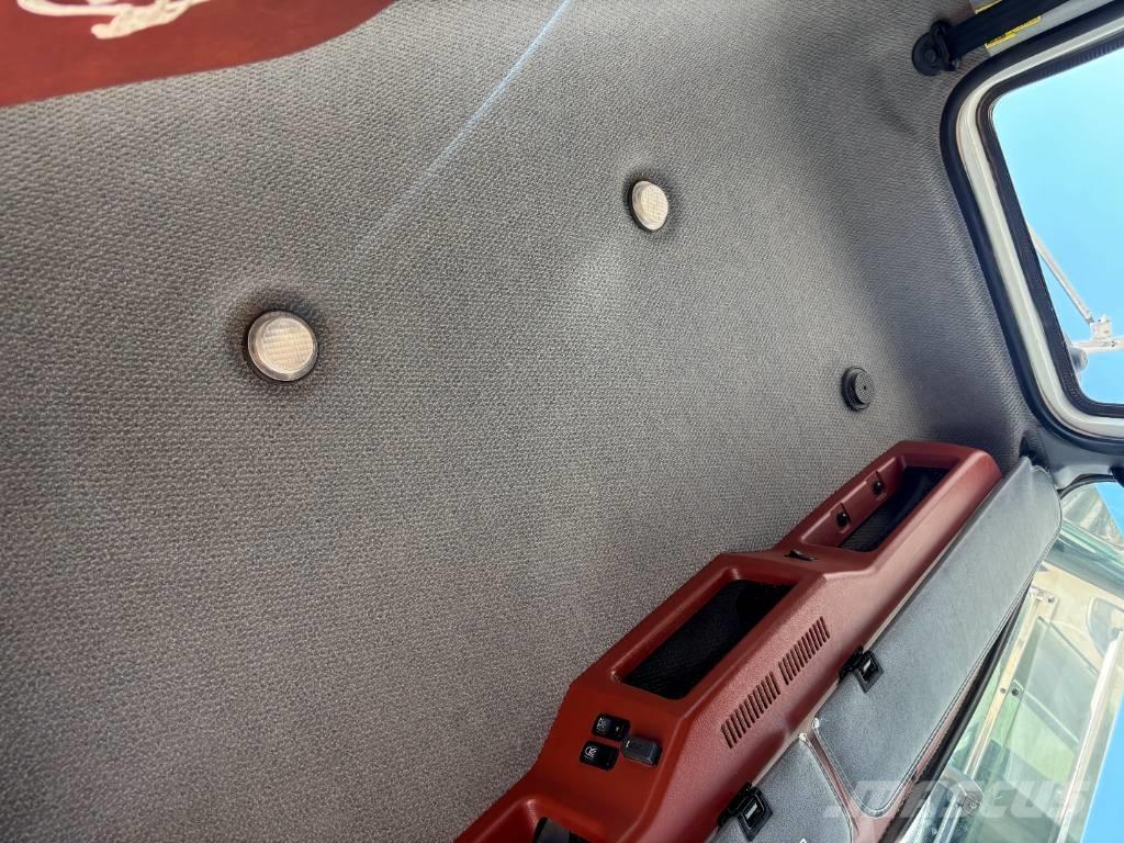 Mack CHU 613 Evakuators ar manipulatoru