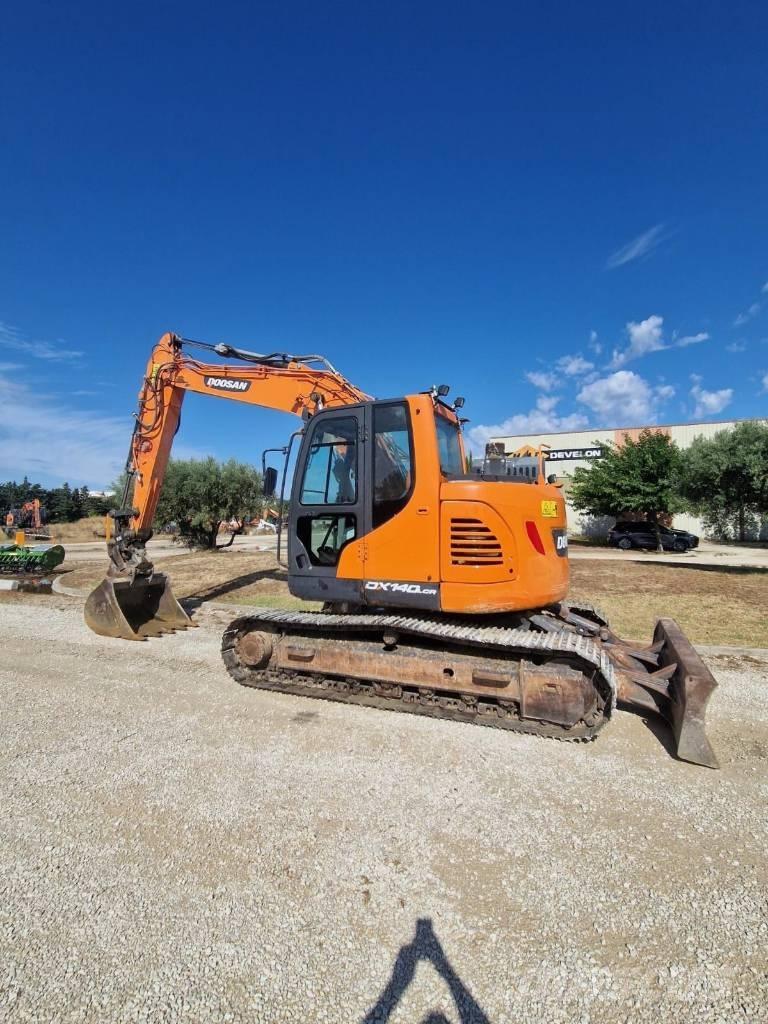 Doosan DX 140 LCR Kāpurķēžu ekskavatori