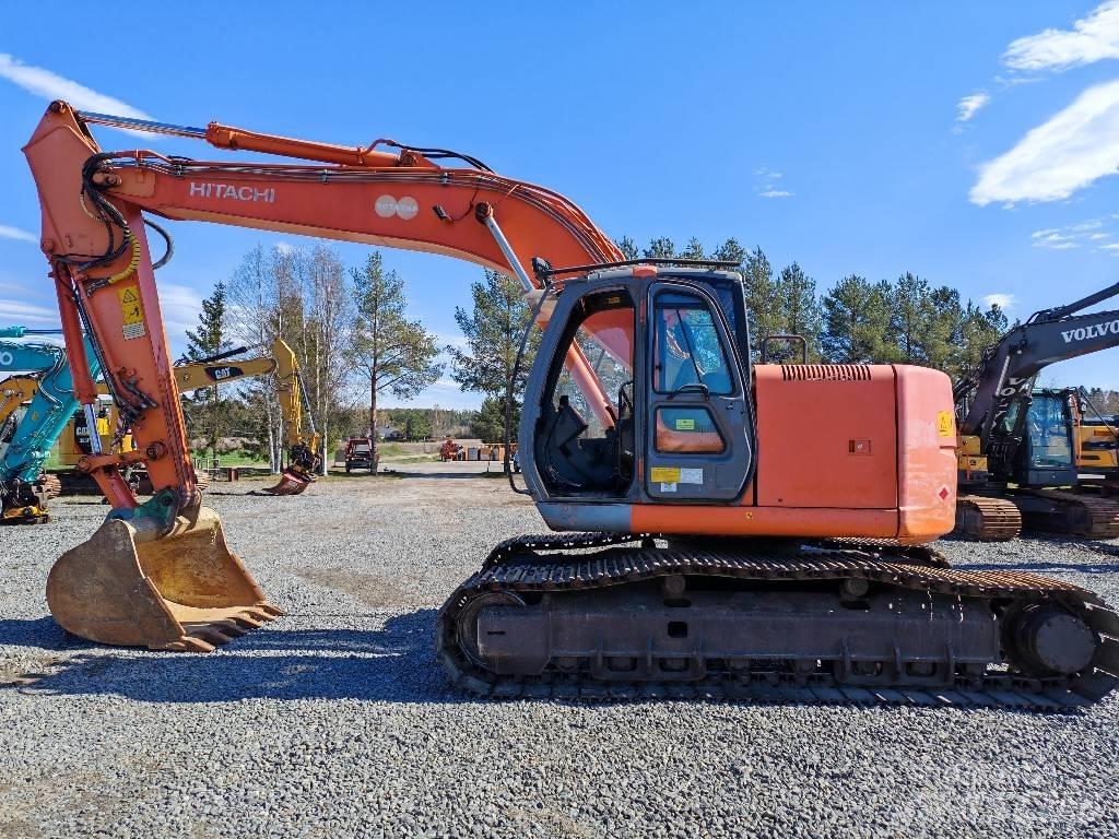 Hitachi ZX 225 US Kāpurķēžu ekskavatori