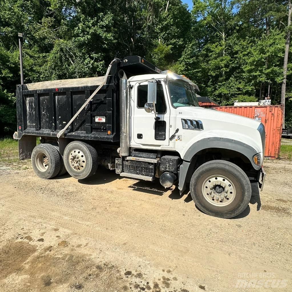 Mack GR 42 F9 Pašizgāzējs