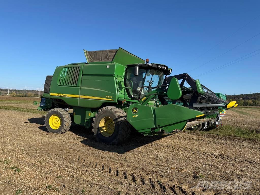 John Deere W 540 Ražas novākšanas kombaini