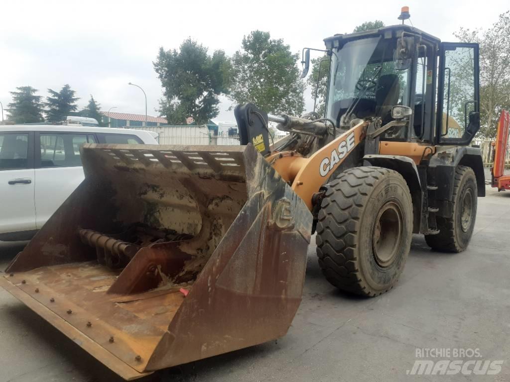 CASE 621 g Iekrāvēji uz riteņiem