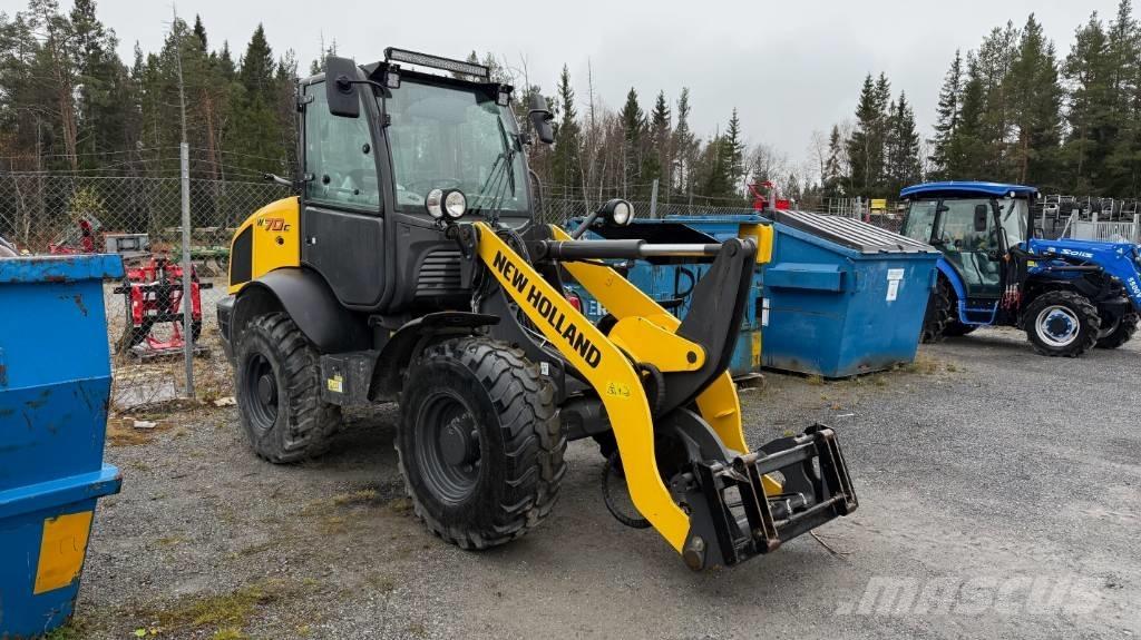 New Holland W70C Iekrāvēji uz riteņiem