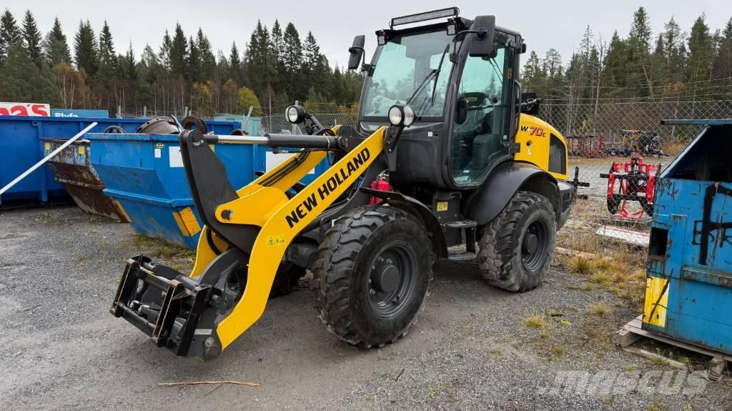 New Holland W70C Iekrāvēji uz riteņiem