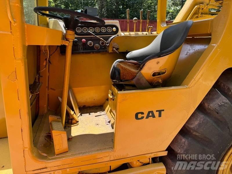 CAT 613 B Skrēperi