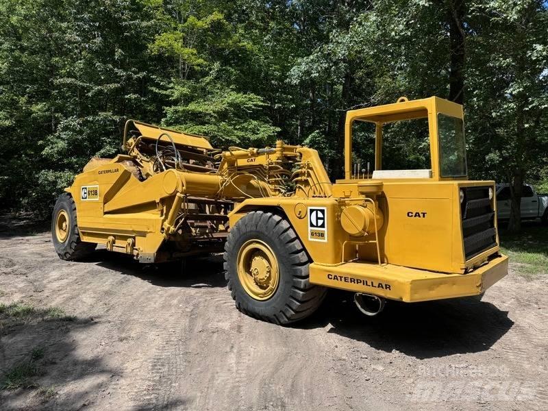 CAT 613 B Skrēperi