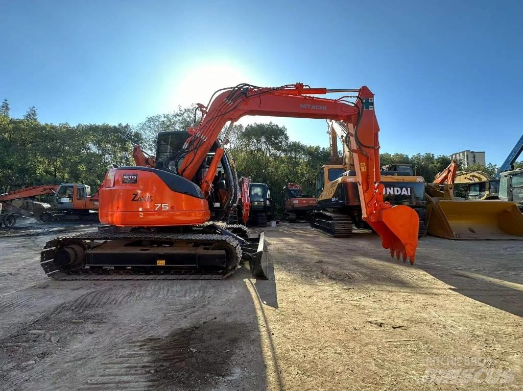 Hitachi ZX 75 Vidēja lieluma ekskavatori 7 t - 12 t