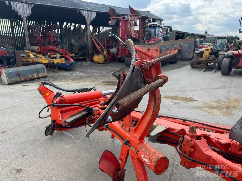 Kuhn VT 1180 M6H Maiņvērsējarkli