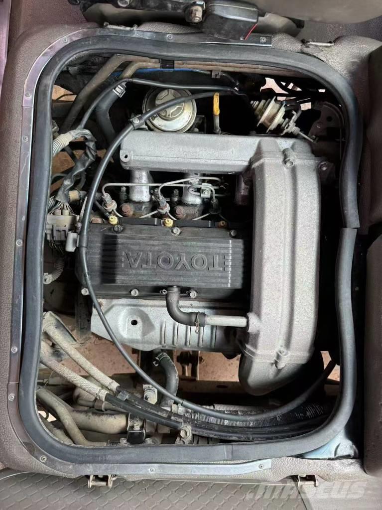 Toyota Coaster Bus Mikroautobusi