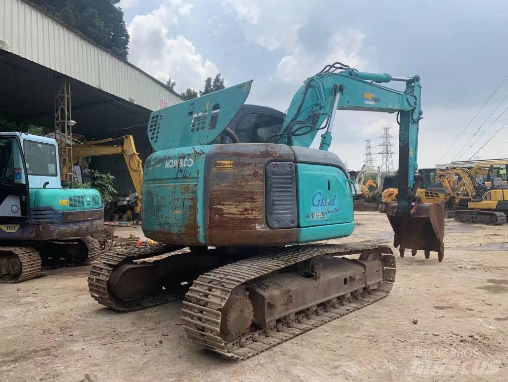 Kobelco SK 135 Kāpurķēžu ekskavatori