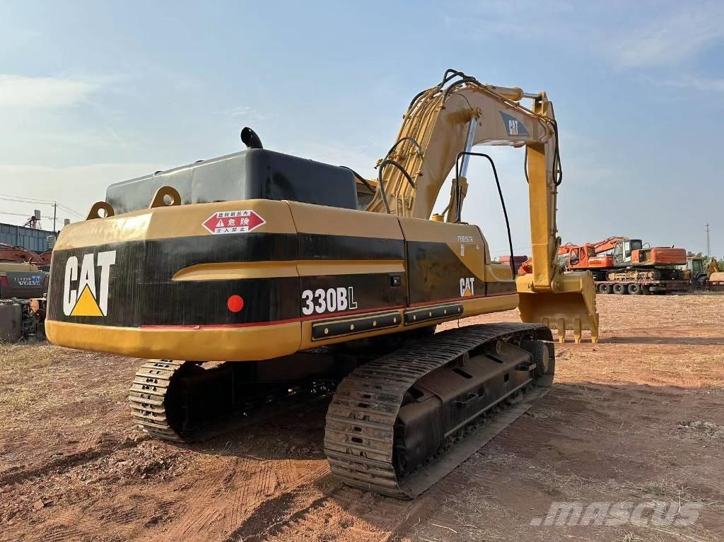 CAT 330B Kāpurķēžu ekskavatori