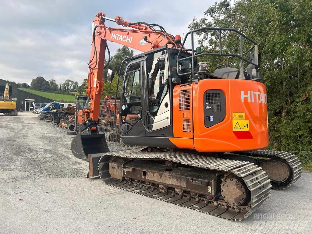 Hitachi ZX 135 US-6 Kāpurķēžu ekskavatori