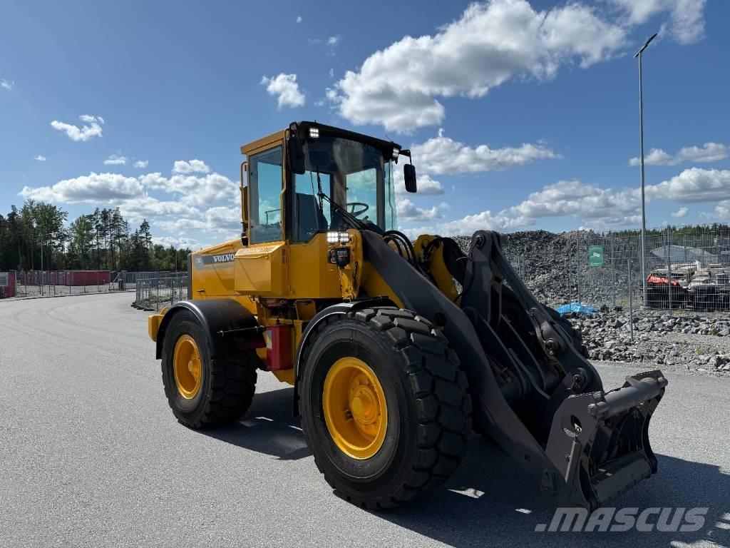 Volvo L 70 C Iekrāvēji uz riteņiem
