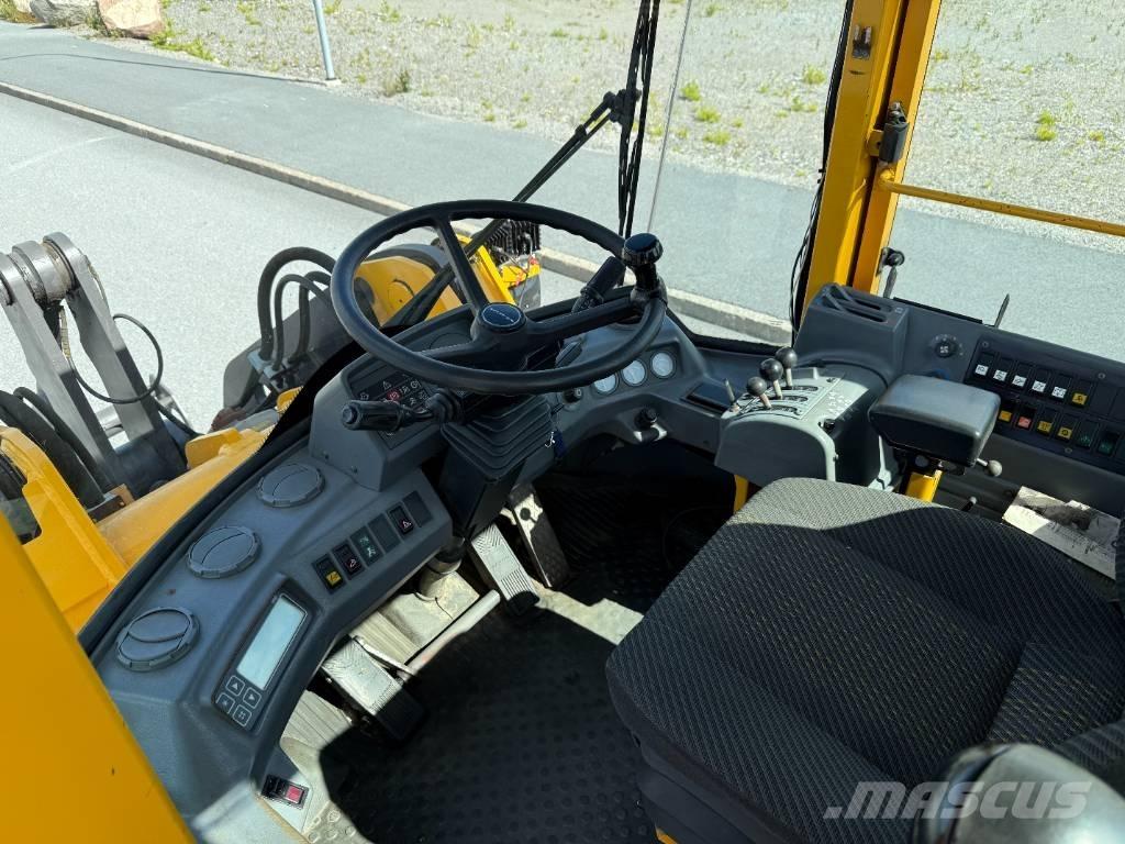 Volvo L 70 C Iekrāvēji uz riteņiem