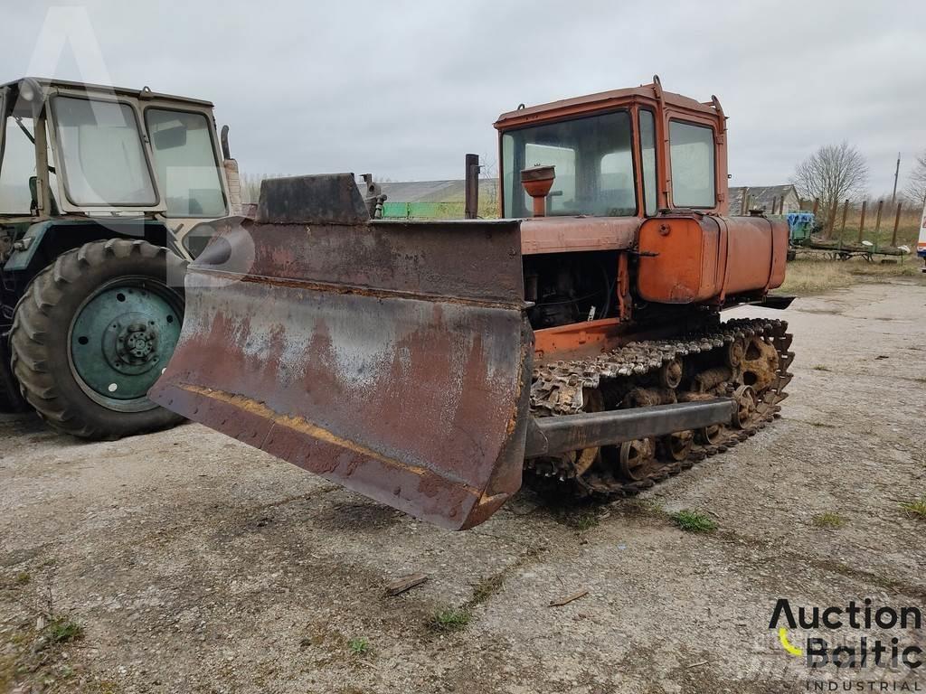  Onbekend DT-75 Kāpurķēžu buldozeri