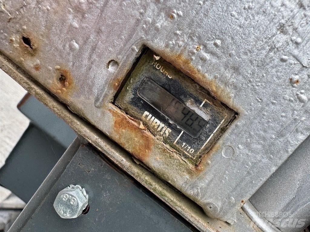 Terex TA 1 EH Mini pašizgāzēji