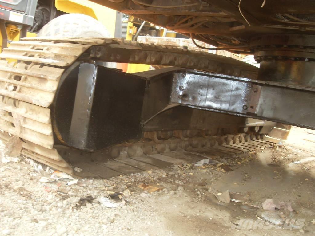 Hitachi EX 200-1 Kāpurķēžu ekskavatori