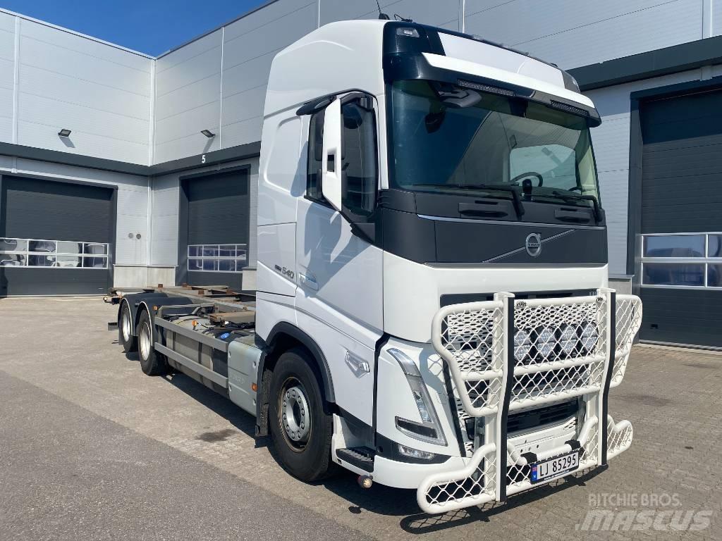 Volvo FH 540 Smagās mašīnas ar konteineriem