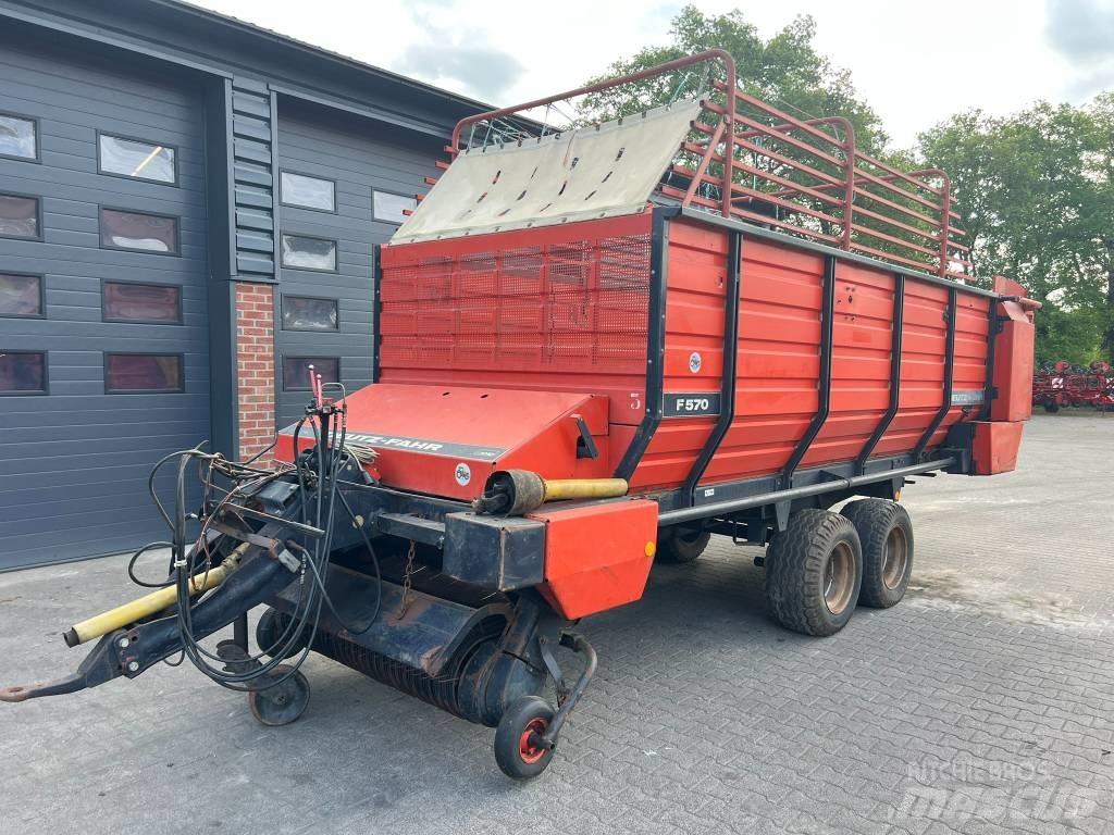 Deutz-Fahr F 570 Savācējpiekabes