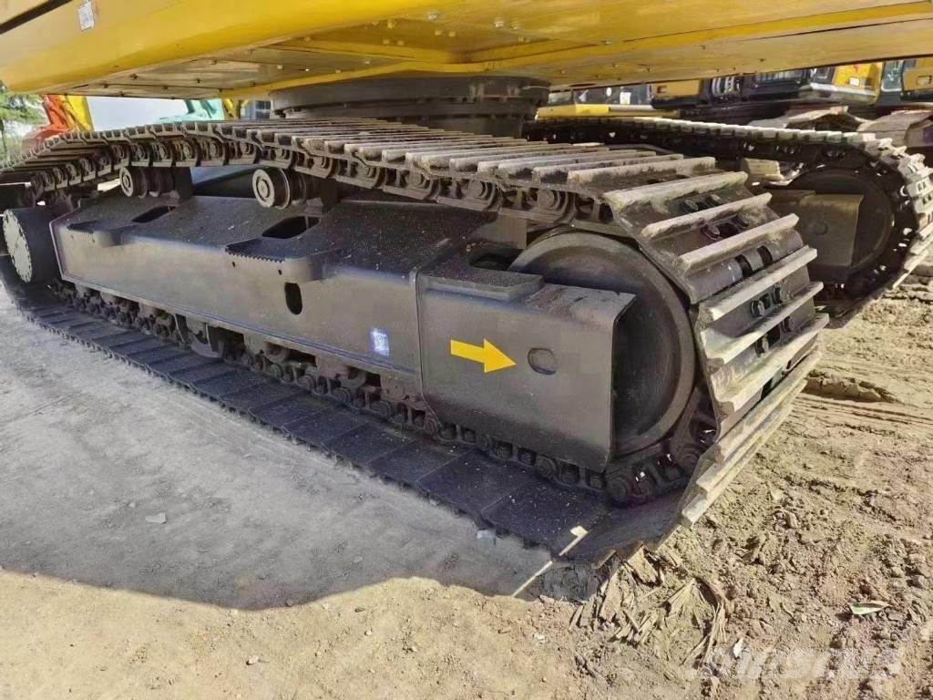 Komatsu PC 200-8 Kāpurķēžu ekskavatori