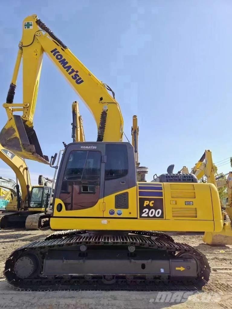 Komatsu PC 200-8 Kāpurķēžu ekskavatori