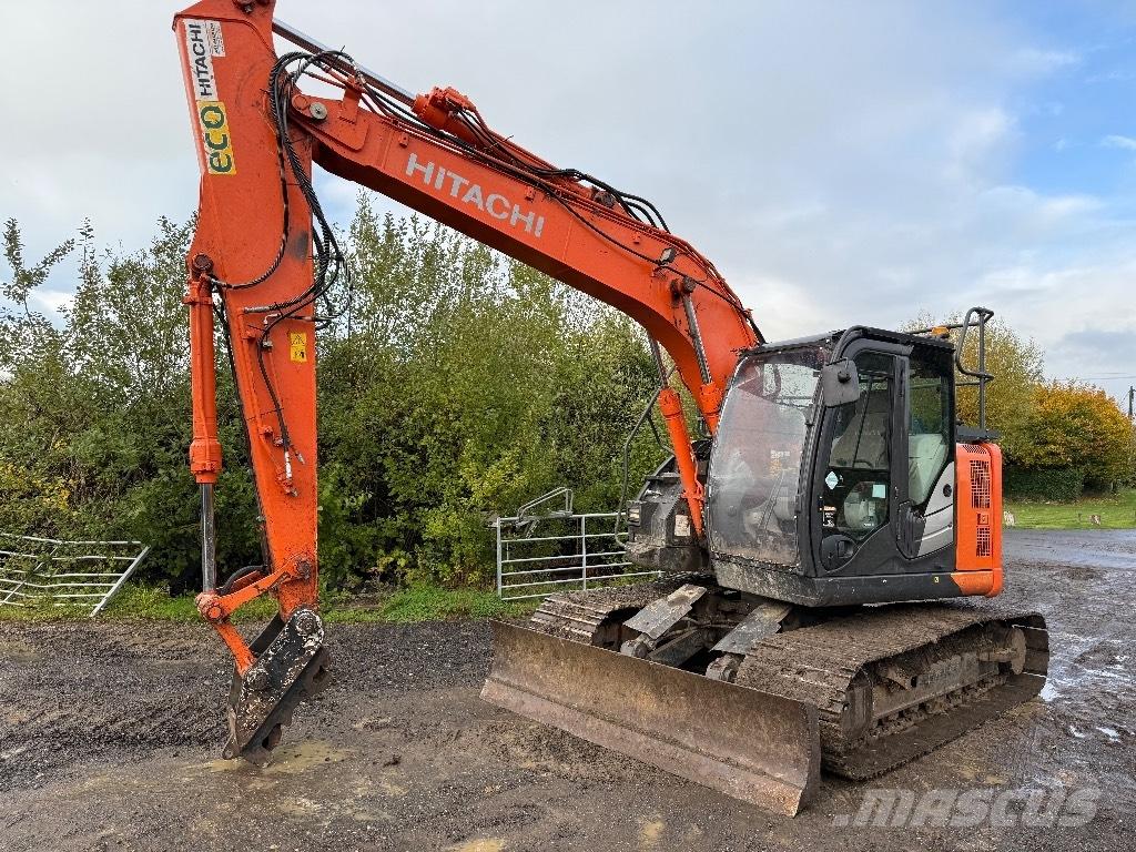 Hitachi ZX 135 US-6 Kāpurķēžu ekskavatori