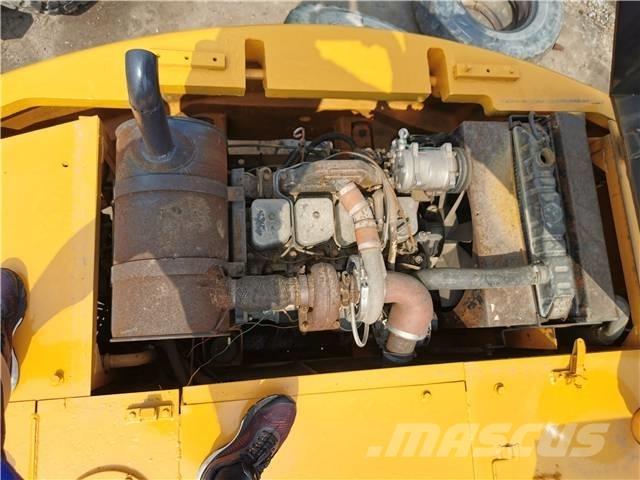 Hyundai R130WD Kāpurķēžu ekskavatori
