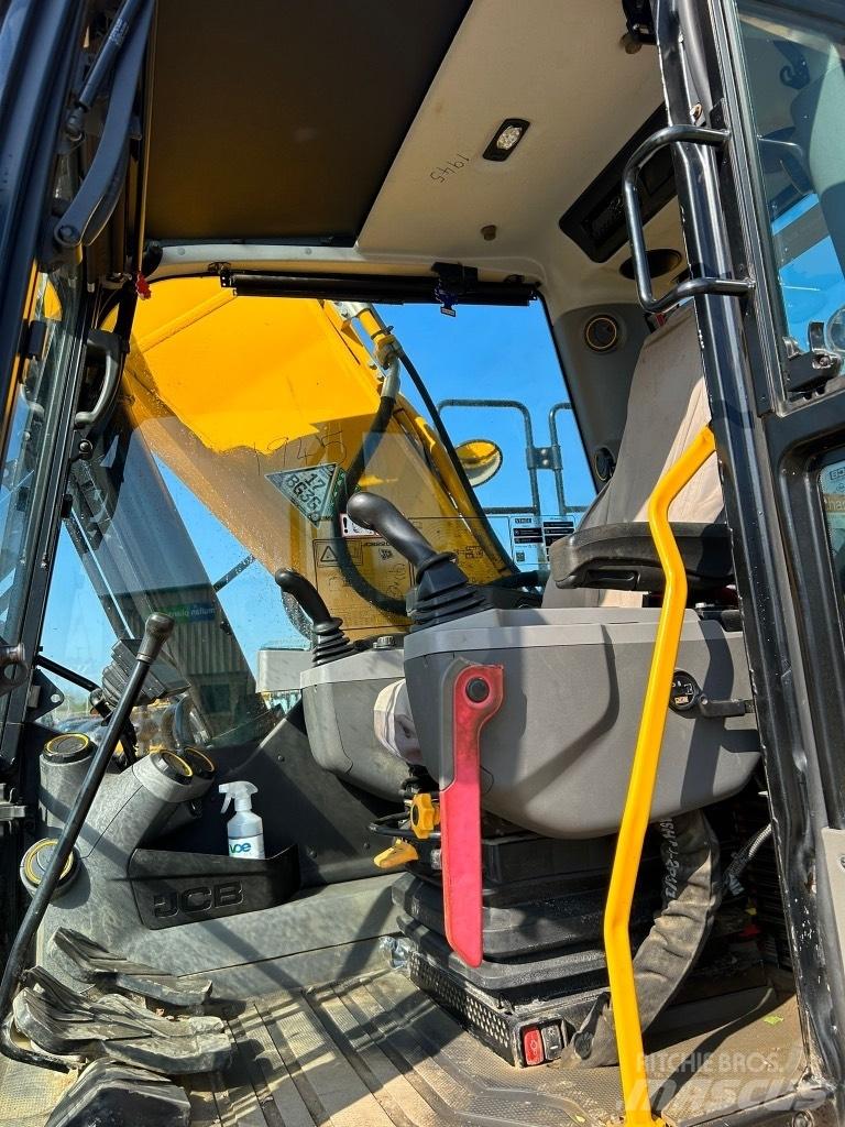 JCB 220X L Kāpurķēžu ekskavatori