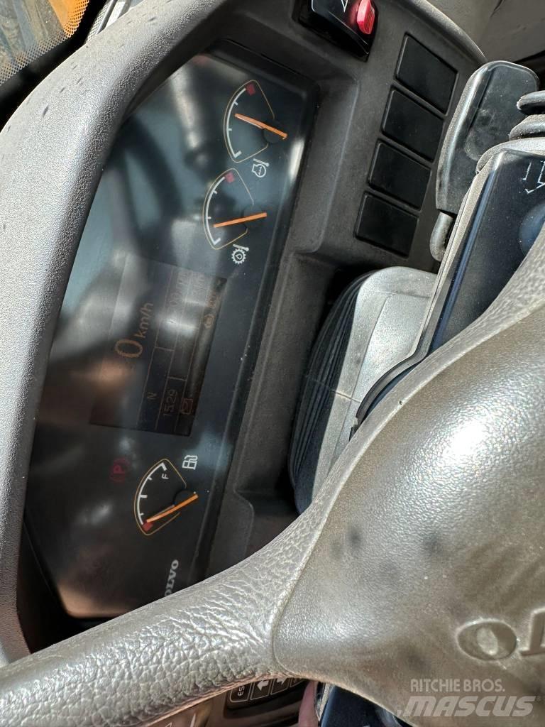 Volvo L180G Iekrāvēji uz riteņiem