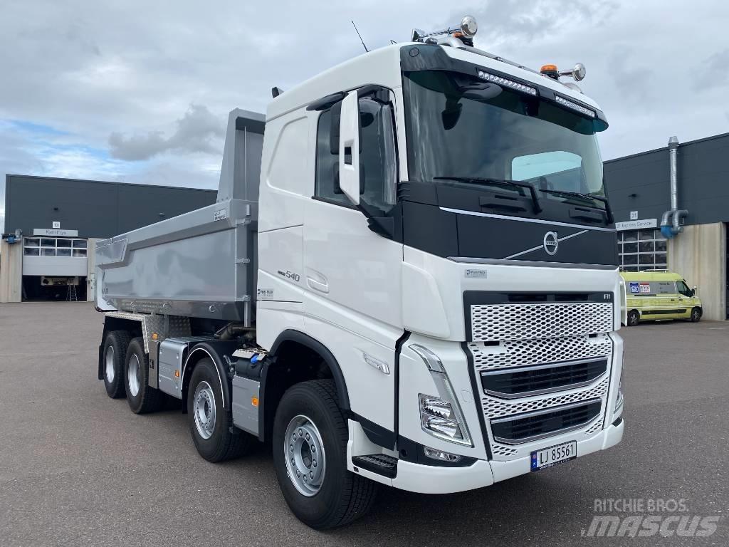 Volvo FH540 8x4 Pašizgāzējs