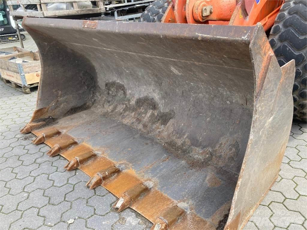 Fiat-Hitachi W 190 Iekrāvēji uz riteņiem