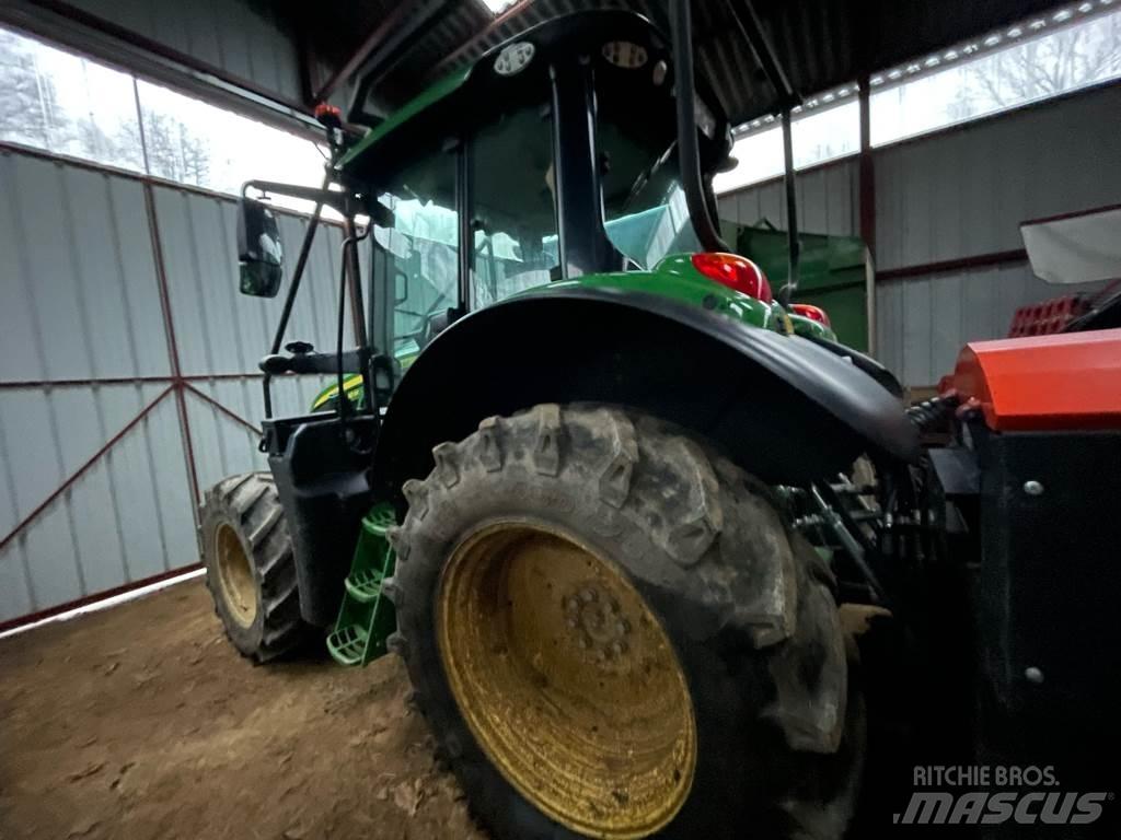 John Deere 6100 M Traktori