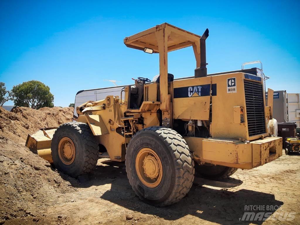 CAT 936 Iekrāvēji uz riteņiem