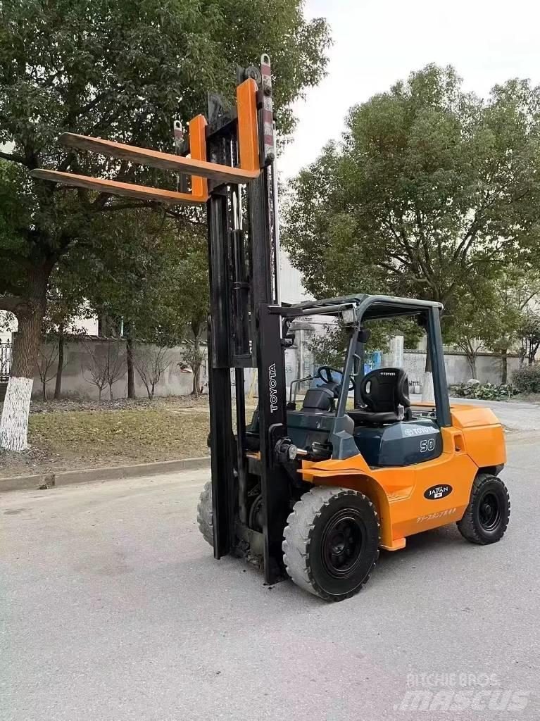 Toyota FD 50 Tehnika ar dīzeļa dzinēju