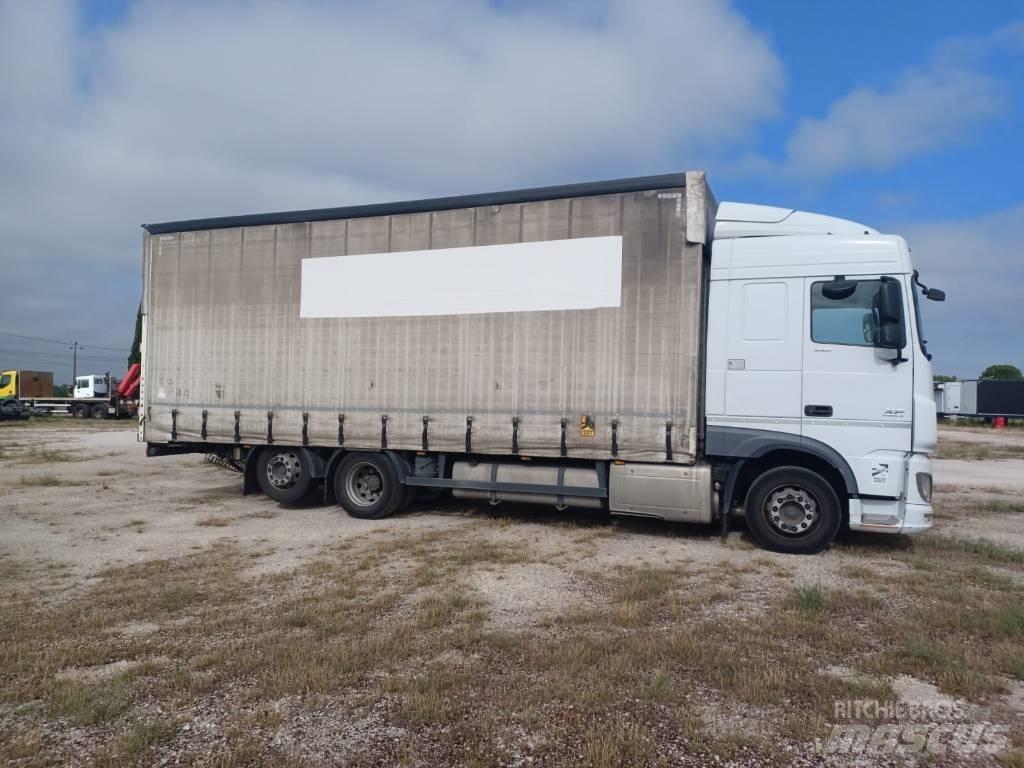 DAF XF 440 Tents
