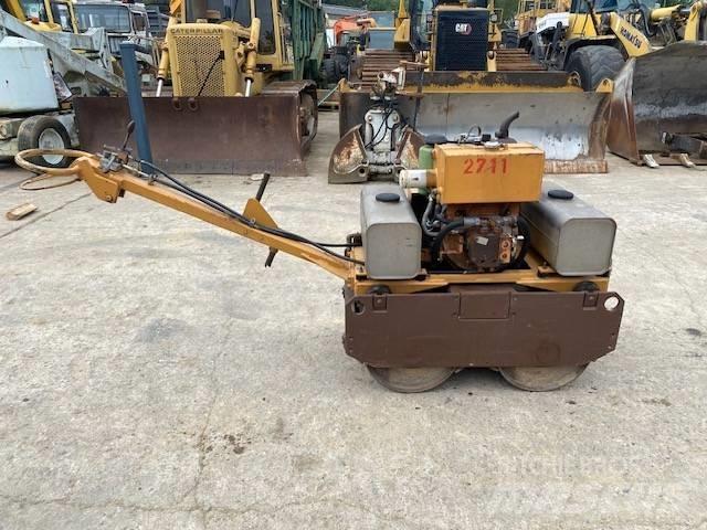 CASE Vibromax W 70 Divvalču grunts veltņi