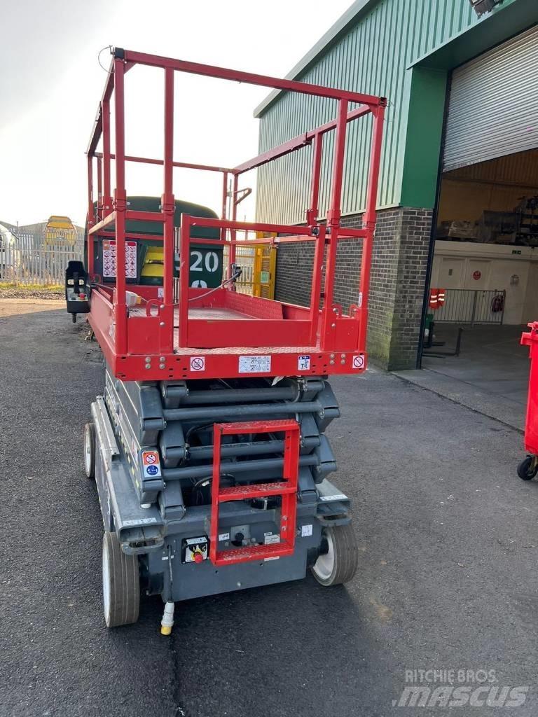 SkyJack SJ 4732 Šķerveida pacēlāji