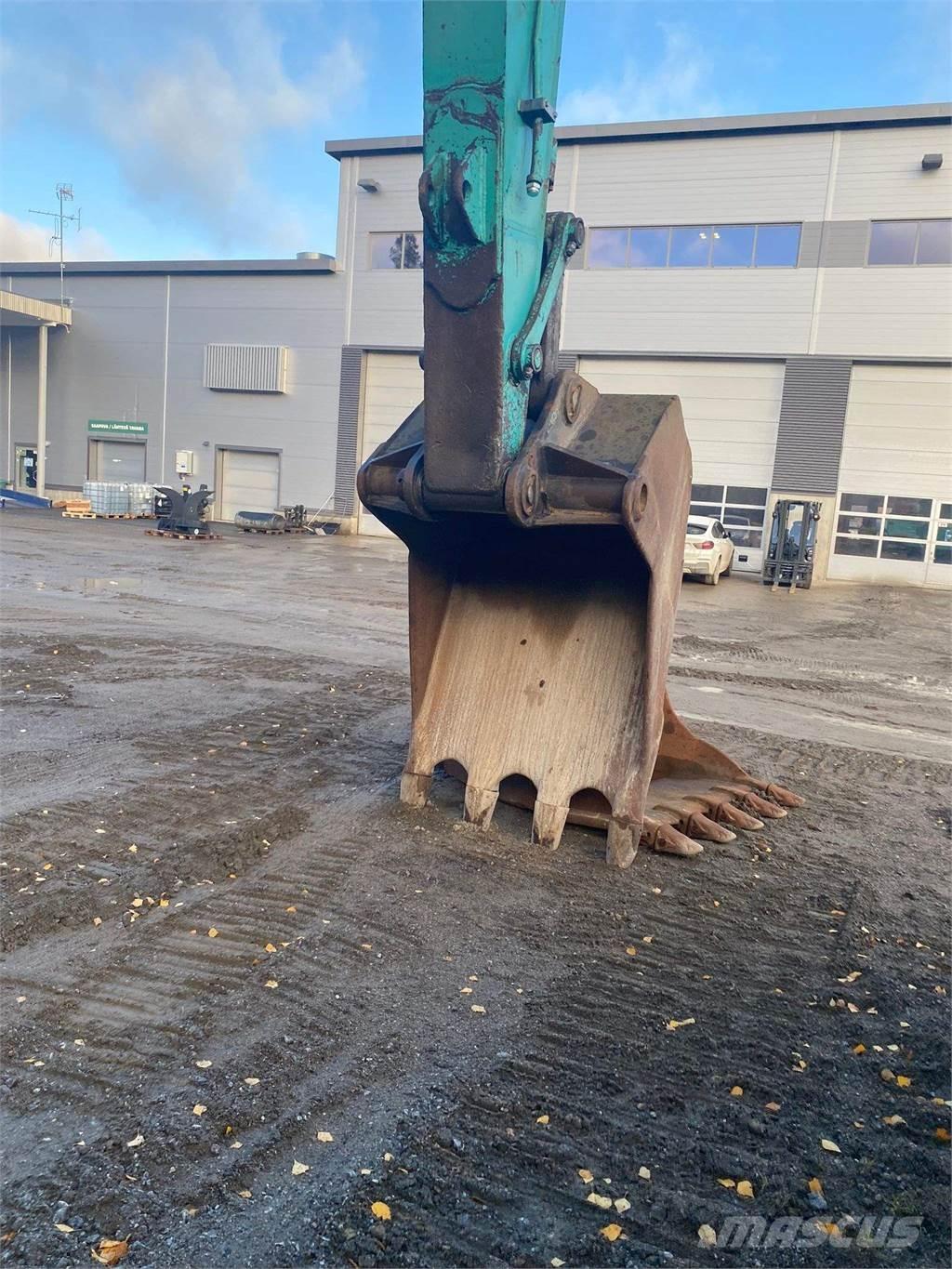 Kobelco SK330LC-6E Kāpurķēžu ekskavatori