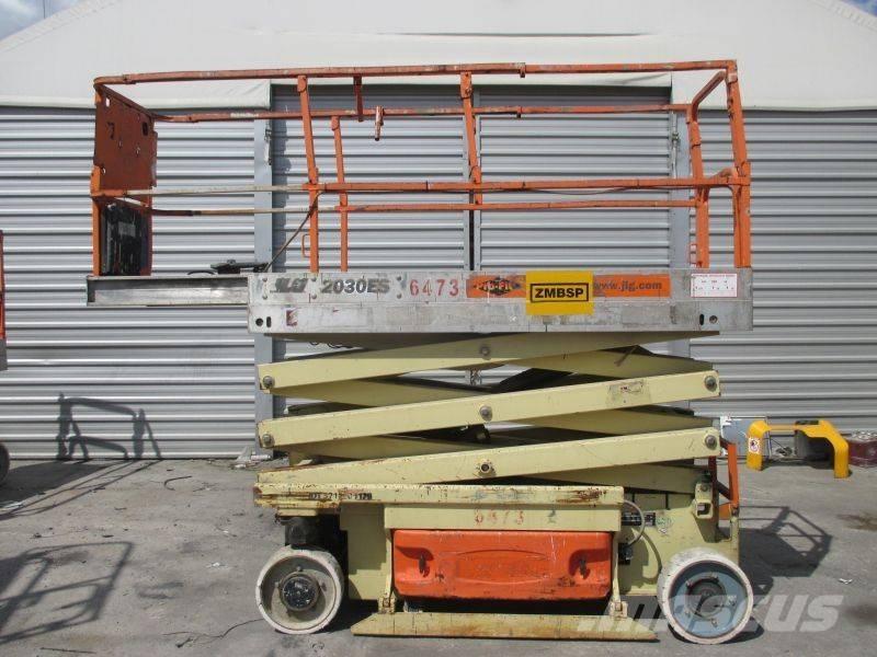 JLG 2030 ES Šķerveida pacēlāji
