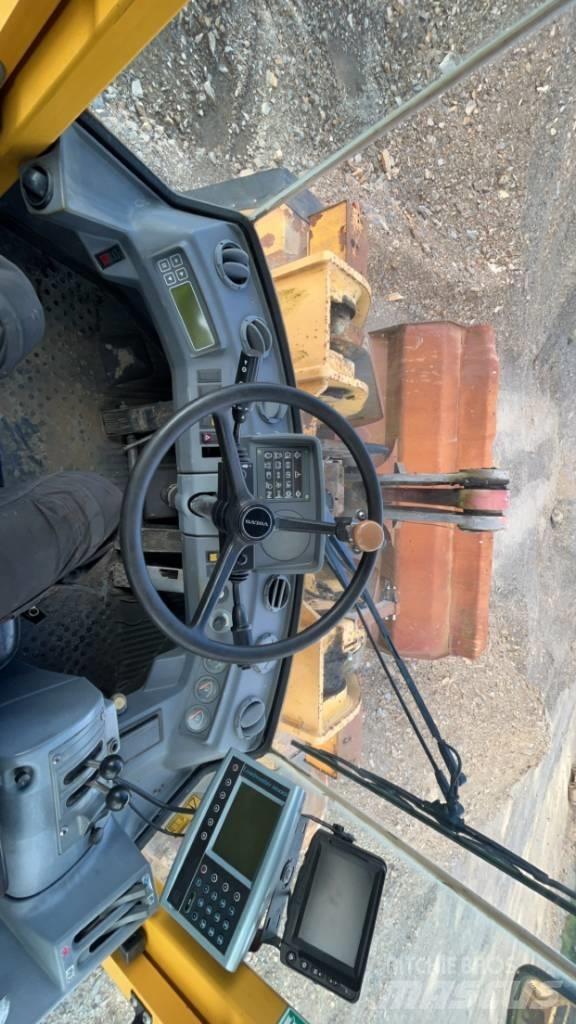 Volvo L 180 C Iekrāvēji uz riteņiem